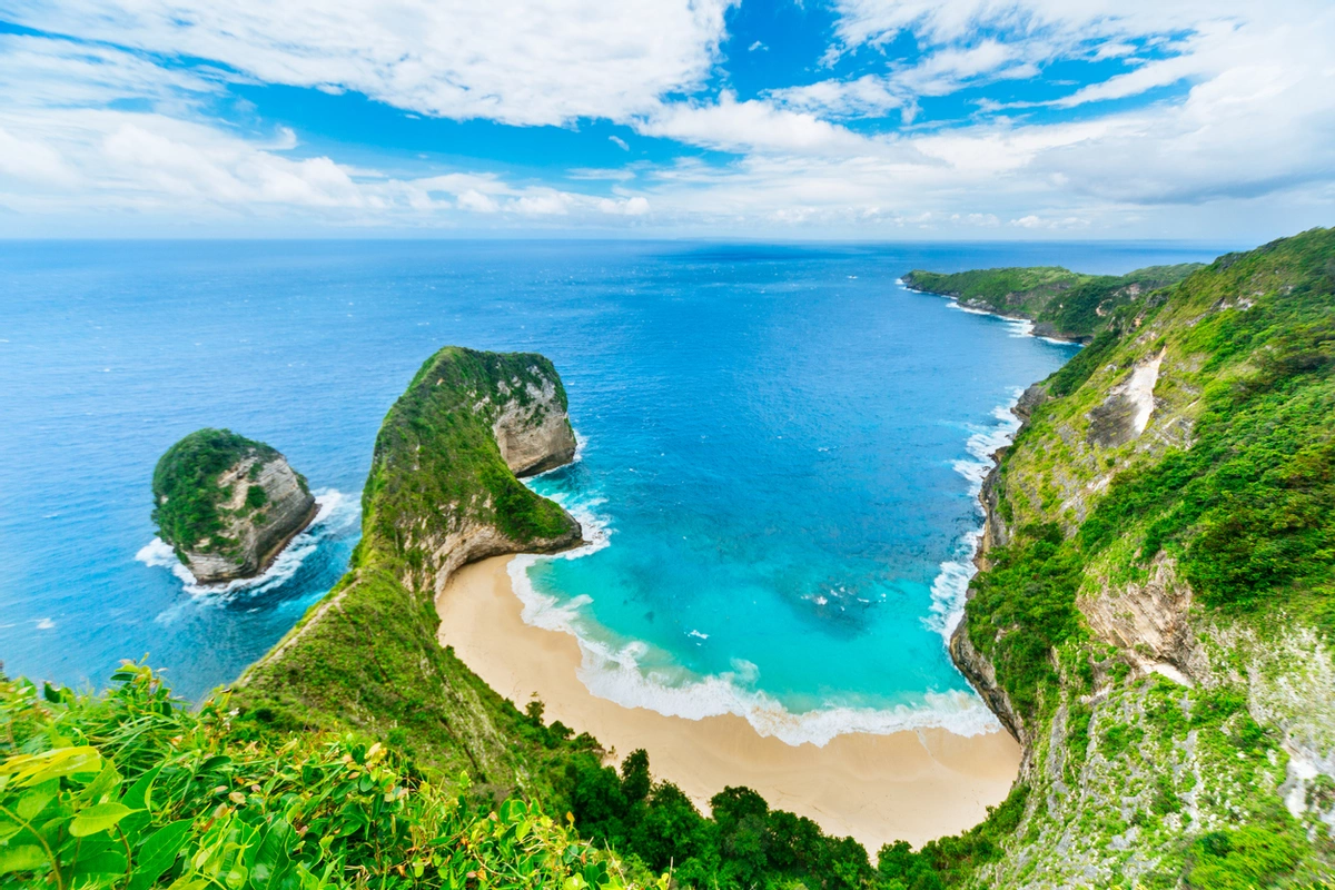 Bali Stranger Group Adventure – Meet New Friends & Explore Islands